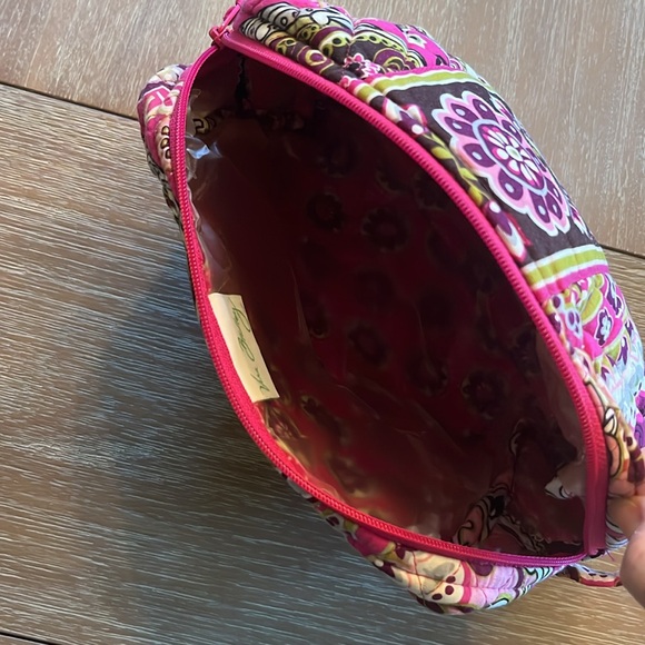 Retired Vera Bradley Very Berry hanging organizer AND makeup bag, two items - Picture 3 of 8